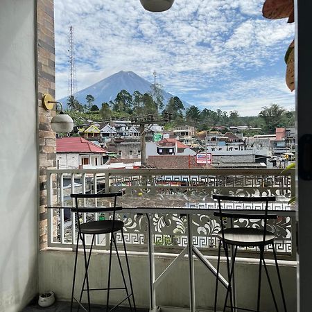 Java Hostel Tumpak Sewu Sidomukti Eksteriør bilde